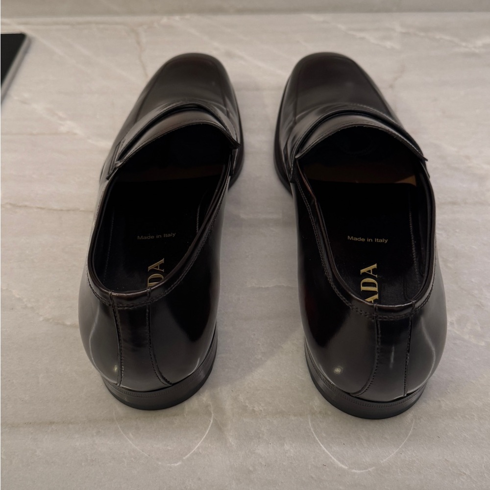 Prada Men's Dark brown Leather Loafers worn twice . prada size 10 in america 11 - Picture 3 of 5